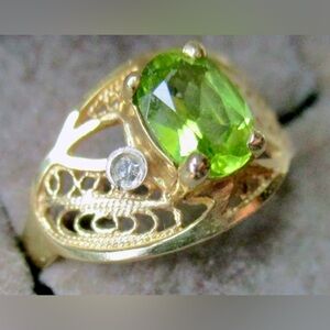 Vintage 10k Solid Yellow Gold Natural Green Garnet Gemstone & Diamond Ring 7.5sz